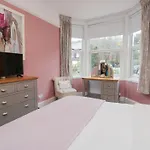 The Wonky Nest Дом отдыха