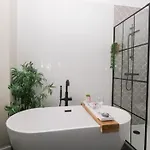 Дом отдыха The Wonky Nest