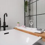 Дом отдыха The Wonky Nest