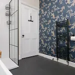 The Wonky Nest * Windermere