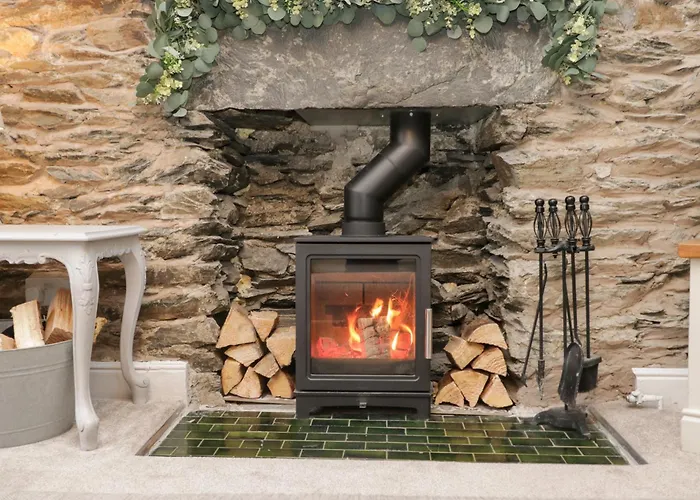 Holiday home The Wonky Nest *