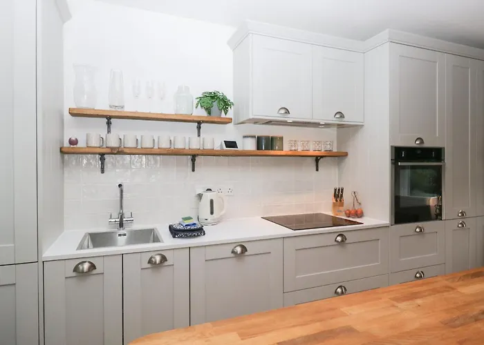 Holiday home The Wonky Nest *